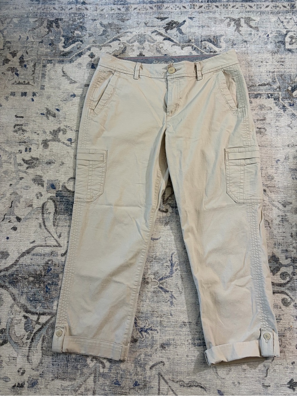 Eddie Bauer Slightly Curvy Crop Cargo Capri Pants Khaki Size 6 Utility Pockets